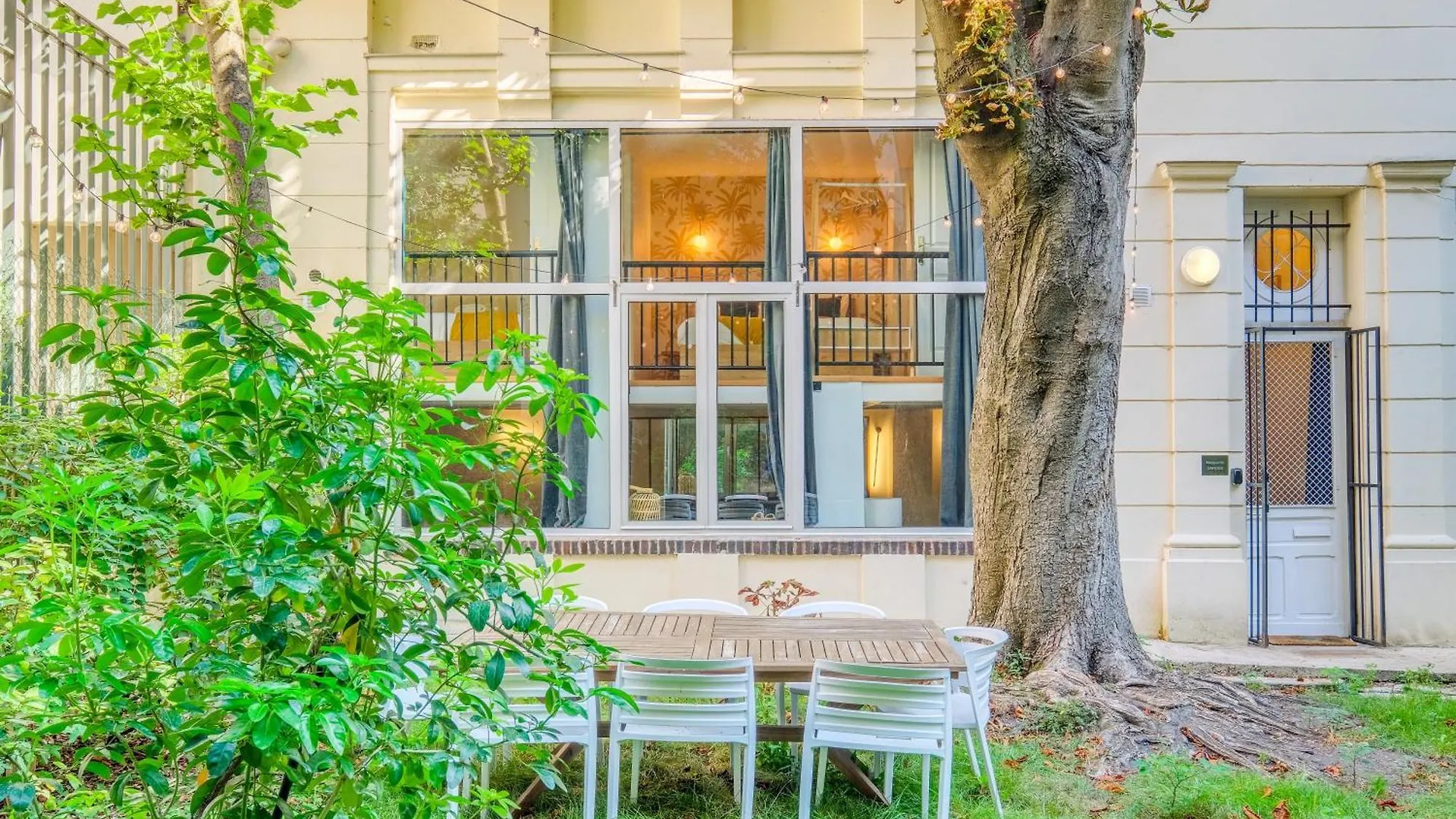 Montmartre Sacre-Coeur, Appartement Jardin 6 A 8P Paris 0*,  France