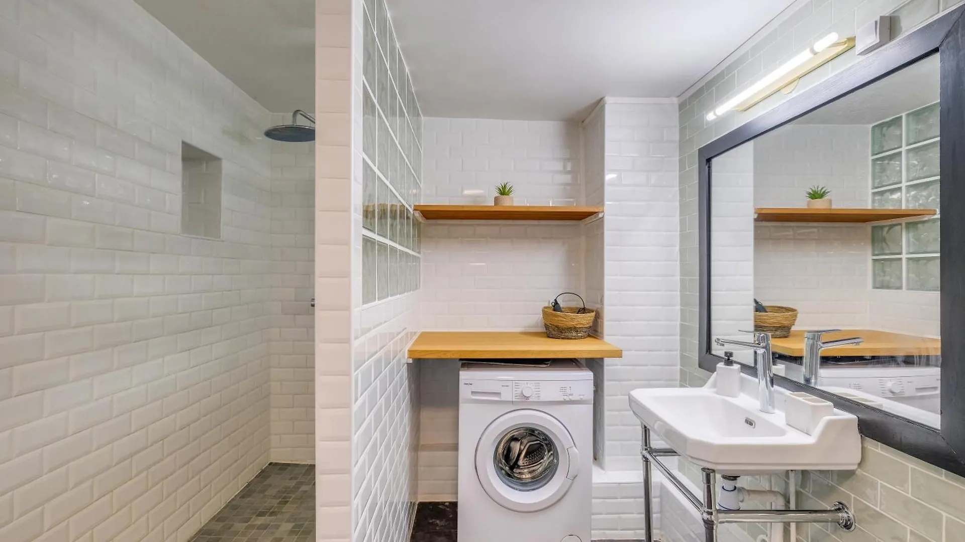 Apartment Montmartre Sacre-Coeur, Appartement Jardin 6 A 8P Paris